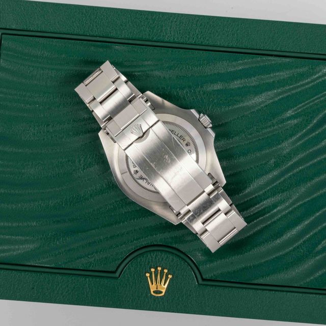 Rolex Sea-Dweller 126600 Image 3